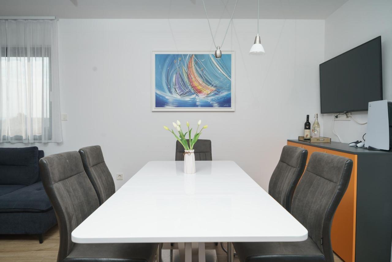 Olive Balcony Vodice-Srima Apartment Bagian luar foto